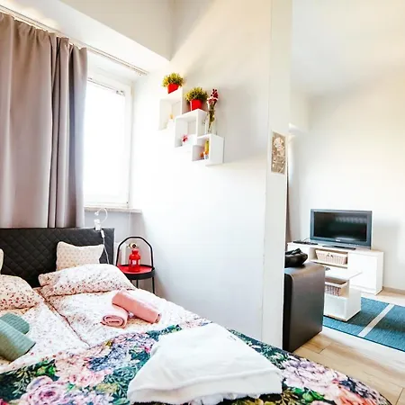 6Th Floor Modern Apartment With French Balcony And City Views Warsaw Exterior photo