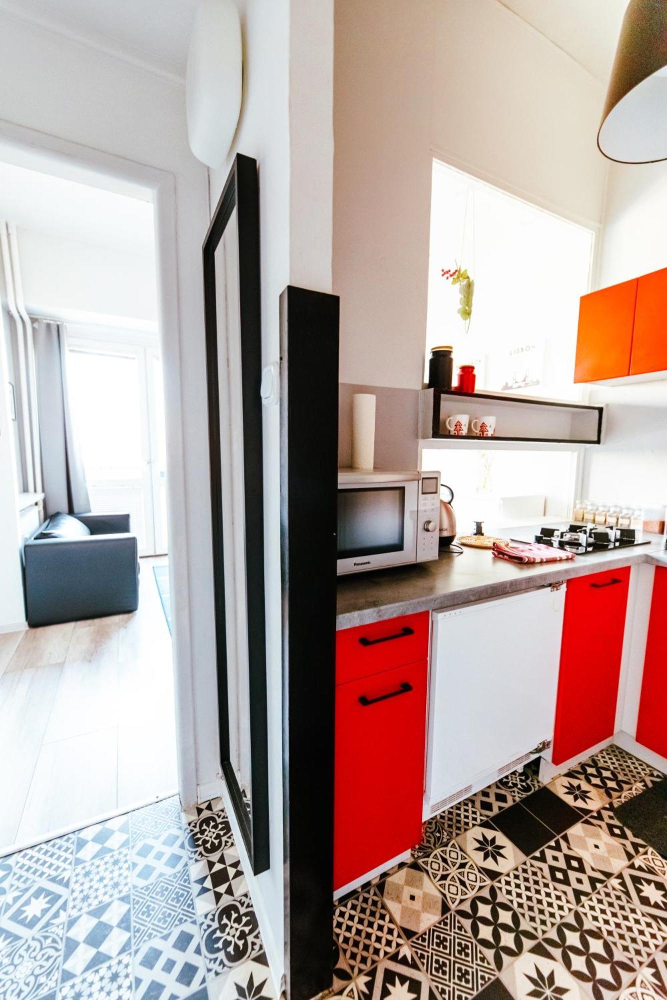 6th Floor Modern With French Balcony And Views * Warsaw
