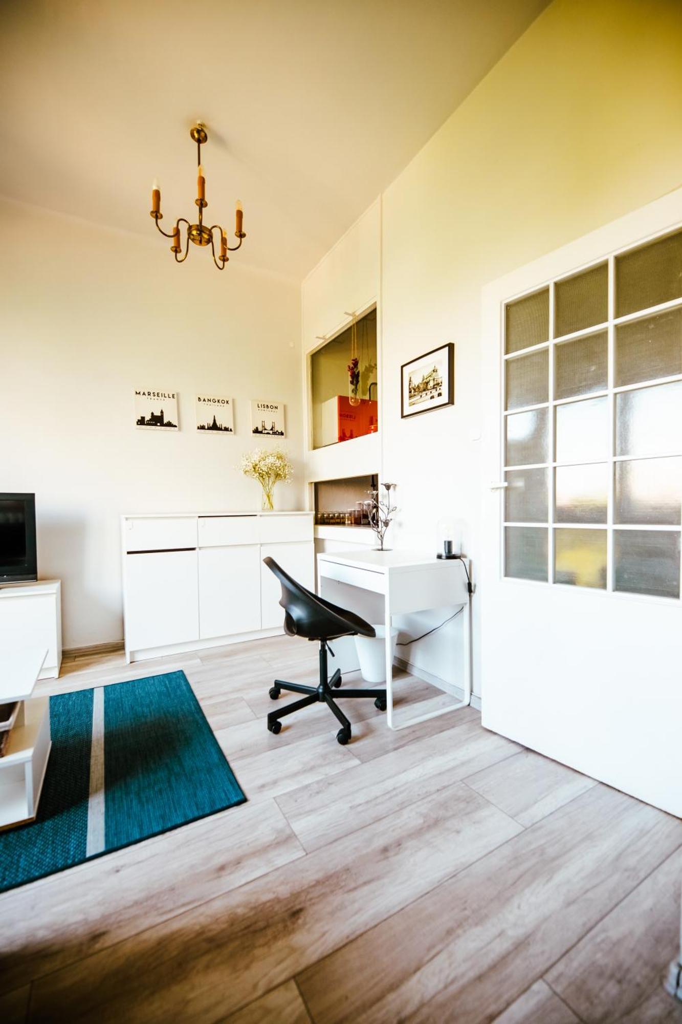 Apartment 6th Floor Modern With French Balcony And Views Warsaw