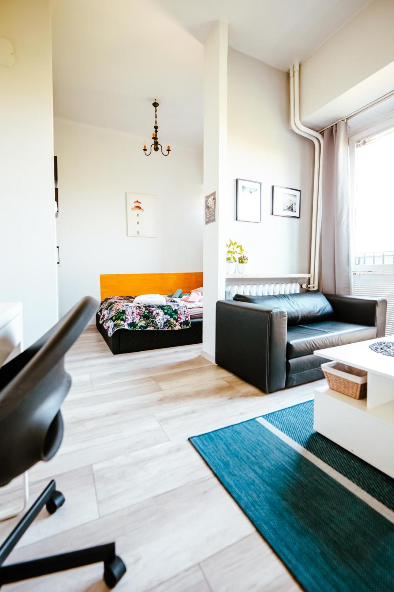 Apartment 6th Floor Modern With French Balcony And Views *