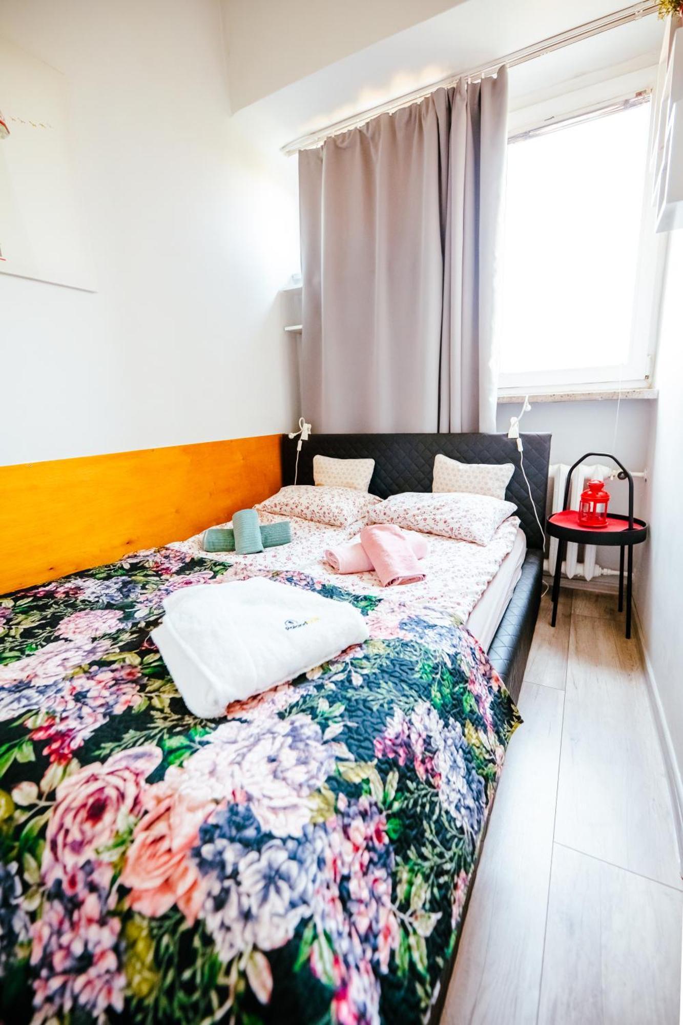 Apartment 6th Floor Modern With French Balcony And Views Warsaw