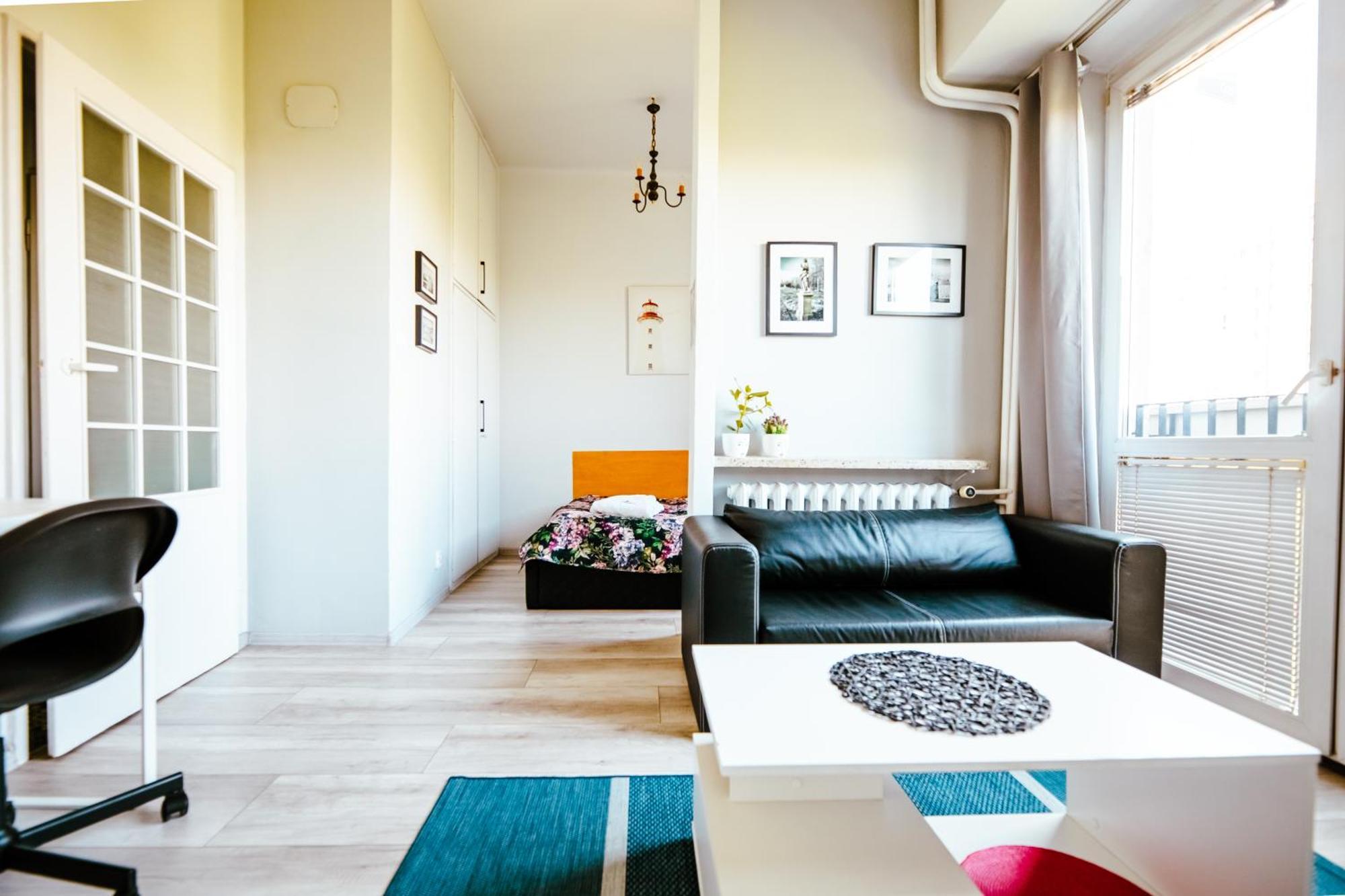 6th Floor Modern With French Balcony And Views *